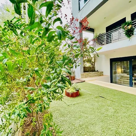 Apartament Nadia's White Loft Patras