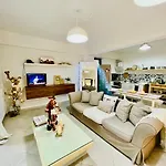 公寓 Nadia's White Loft 帕特雷